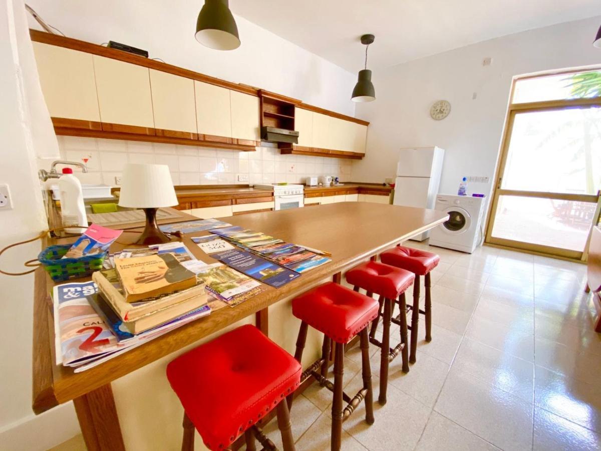 Butts Inn Annex Dormitory Hostel Ghajn il-Kbira  外观 照片