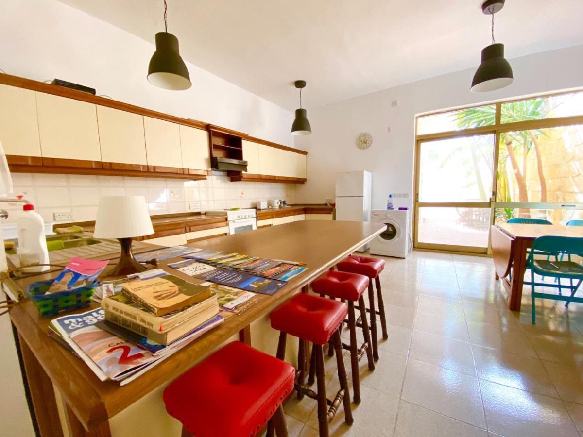 Butts Inn Annex Dormitory Hostel Ghajn il-Kbira  外观 照片